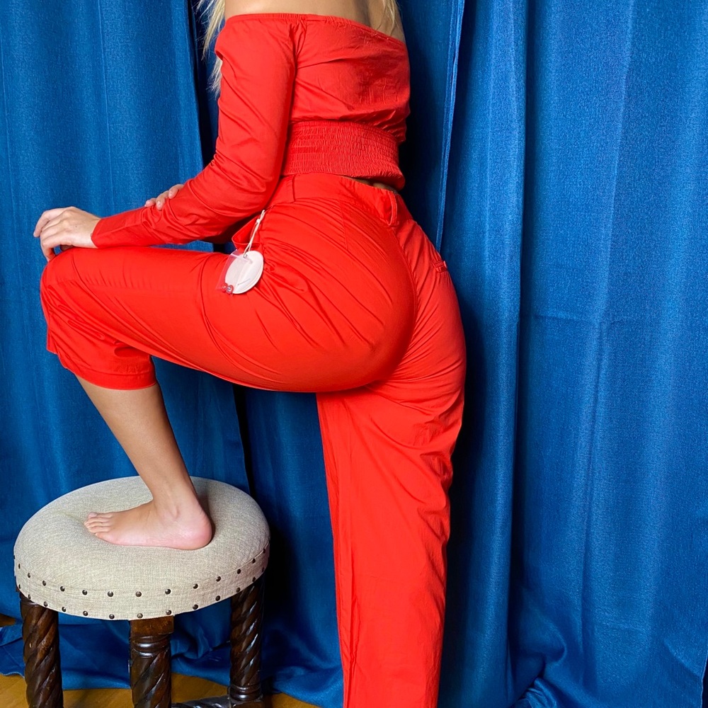 REVOLVE “Red Set” - Picture 7 of 8